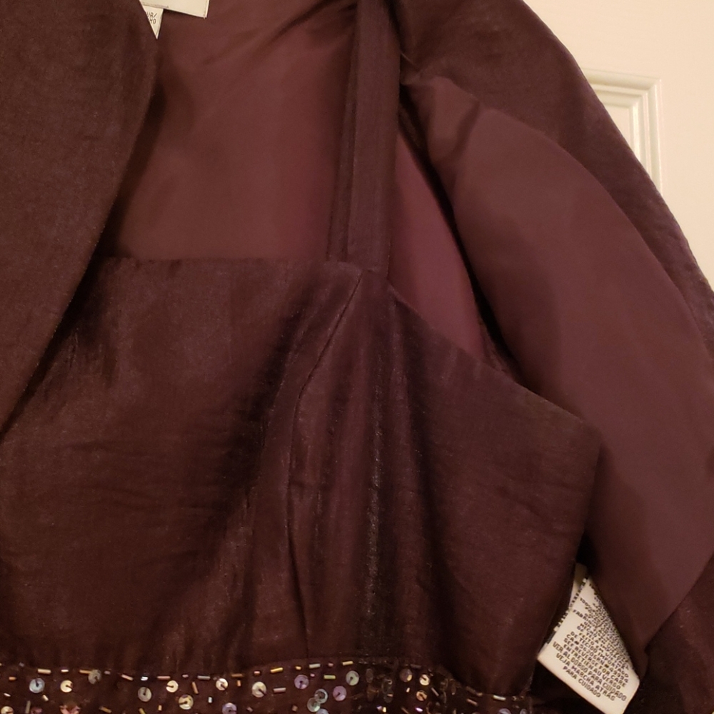 Dress - Picture 2 of 2